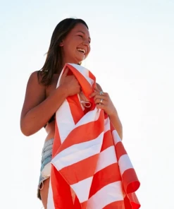 Seasonal Dock & Bay Quick Dry Towel - Coral - Large